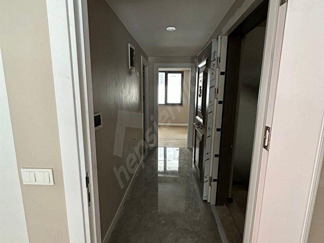 İKİ-ELden GENİŞ CADDE ÜZERİ 1+1 YERDEN ISITMALI ŞIK DAİRE - Görsel 6