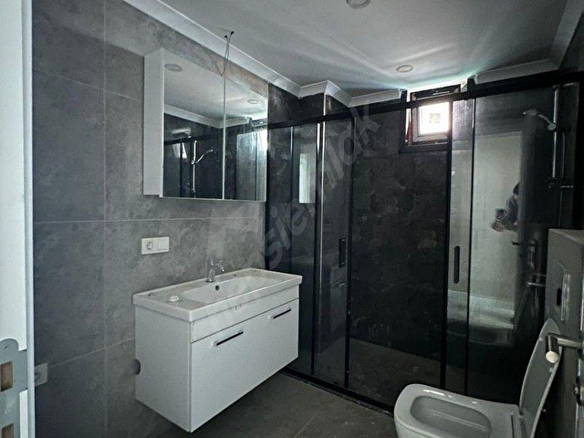 İKİ-ELden GENİŞ CADDE ÜZERİ 1+1 YERDEN ISITMALI ŞIK DAİRE - Görsel 7