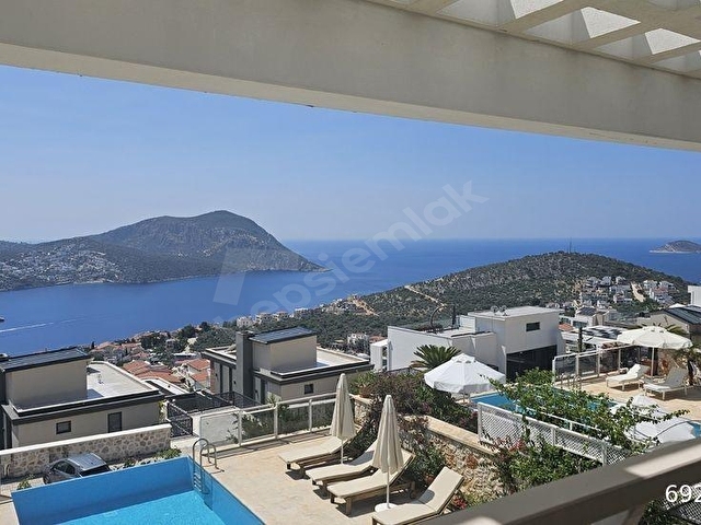 Muhteşem Deniz Manzaralı Modern Lüks Tripleks Villa - Görsel 28