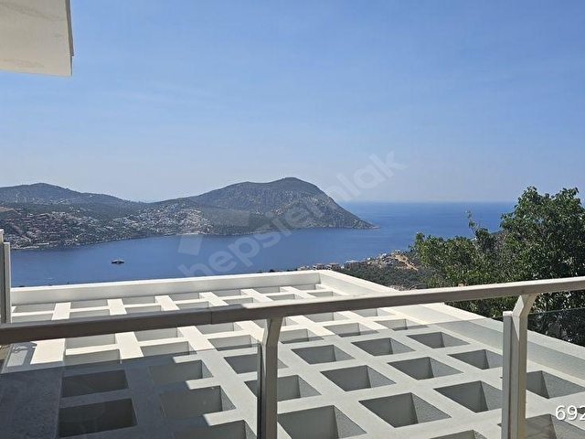 Muhteşem Deniz Manzaralı Modern Lüks Tripleks Villa - Görsel 27