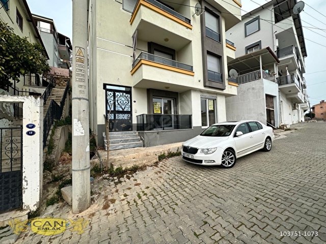 GÜMÜLDÜR DE, SALON MUTFAK AYRI 2+1 110 M2 GİRİŞ KATI DAİRE