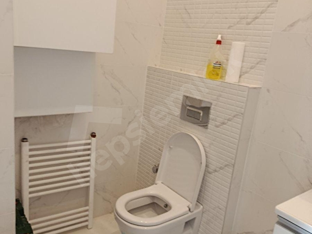Göztepe Okullar Bölgesinde 24m2 Tuvaletlı Kombili Dükkan - Görsel 11