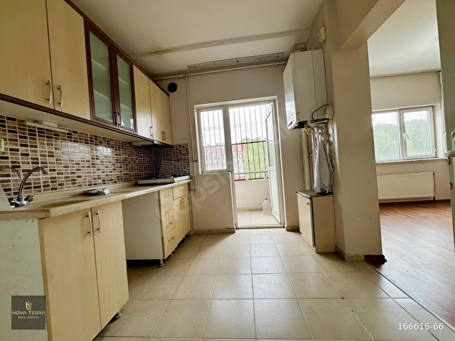 GAZETECİLER SİTESİ NDE KULLANIŞLI 2+1 DAİRE | ARA KAT AVANTAJI - Görsel 4