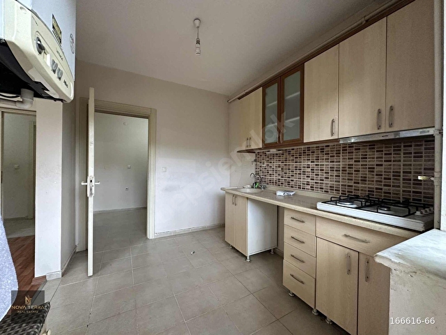 GAZETECİLER SİTESİ NDE KULLANIŞLI 2+1 DAİRE | ARA KAT AVANTAJI - Görsel 6