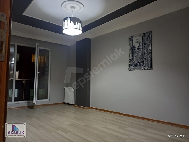 ESENYURT ÇINAR MAHALLESİNDE SATILIK 2+1 4 KAT DAİRE