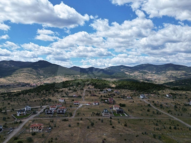 ÇAMLIDERE BEYLER MAH. GÖLÜNYAZI MEVKİİ 925M2 TEK TAPU PARSEL - Görsel 4