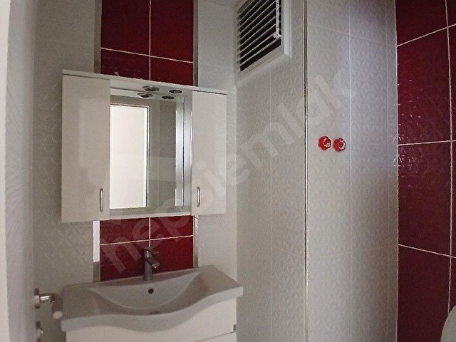 Yukarı pazarcı Migrosa yakın  kendine ait kapalı  ot.panjurlu garajlı 5 yıllık asansörlü 3+1 - Görsel 14