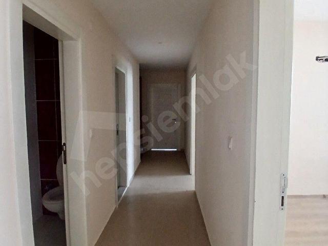Yukarı pazarcı Migrosa yakın  kendine ait kapalı  ot.panjurlu garajlı 5 yıllık asansörlü 3+1 - Görsel 17