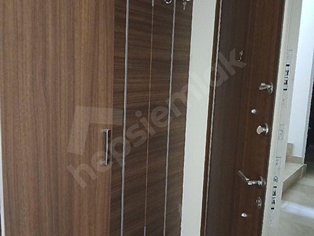 Yukarı pazarcı Migrosa yakın  kendine ait kapalı  ot.panjurlu garajlı 5 yıllık asansörlü 3+1 - Görsel 29
