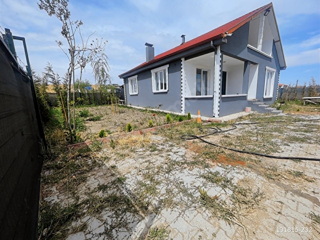 ***PURSAKLAR YEŞİLOVA SİRKELİ HİSSE TAPULU EVLİ HOBİ BAHÇESİ***