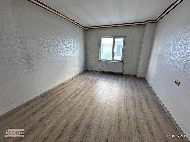 İSKELE CADDESİNDE SATILIK 4+1 LÜKS DAİRE - Görsel 3