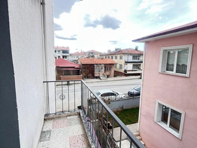 MERSEL EMLAKtan CUMHURİYET MAH.ALİ KEM.CAD.ÜZERİ SAT.2. KAT 3+1 DAİRE - Görsel 15