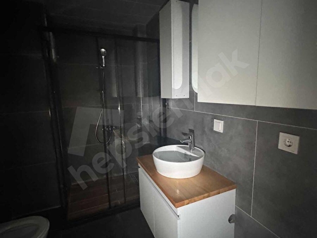 KERVANCI CADDEDE de ŞEHRİN KALBİNDE KİRALIK DAİRE - Görsel 8