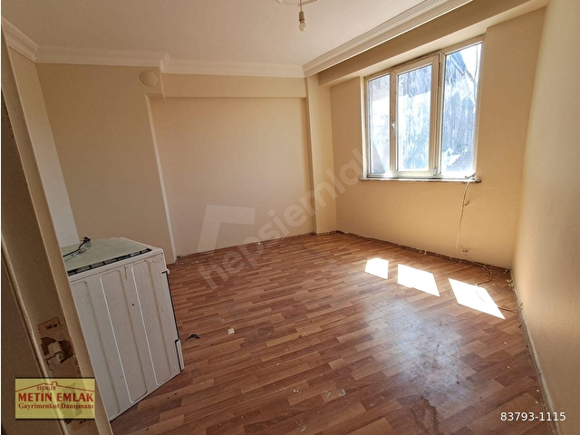 ESENLER METİN EMLAK TAN SATILIK KREDİLİ KAT MÜLKİYETLİ 1+1 DAİREMİZ 70 M2 METROYA YAKIN ASANSÖRLÜ - Görsel 5
