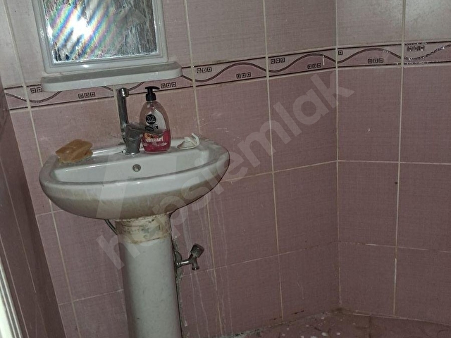 ESENLER METİN EMLAK TAN SATILIK KREDİLİ KAT MÜLKİYETLİ 1+1 DAİREMİZ 70 M2 METROYA YAKIN ASANSÖRLÜ - Görsel 14
