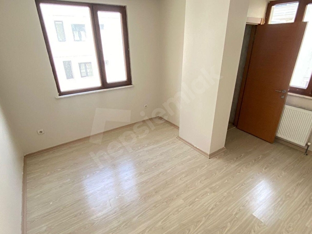 ÇEKMEKÖY GÜNGÖREN MAH DE KİRALIK ARAKAT DAİRE, 2 +1 ÇİFT BALKON - Görsel 23
