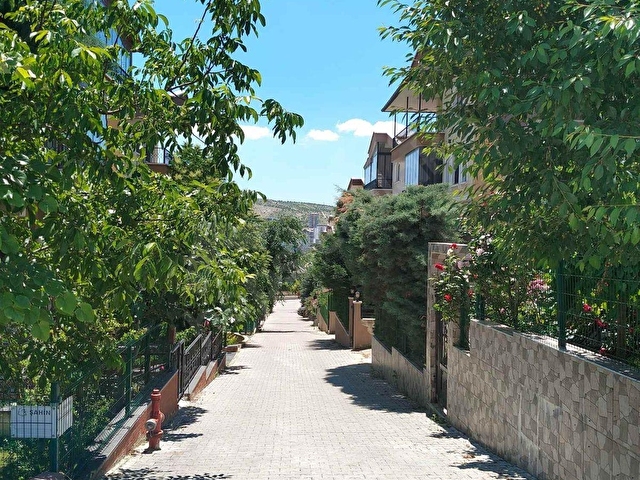 BAĞLICA DOĞANKENT SİTESİNDE SATILIK  6+1 VİLLA - Görsel 8
