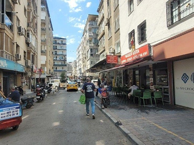 fırsat alsancak pazar sokağında tadilatlı 2+1 merkezi konumda daire