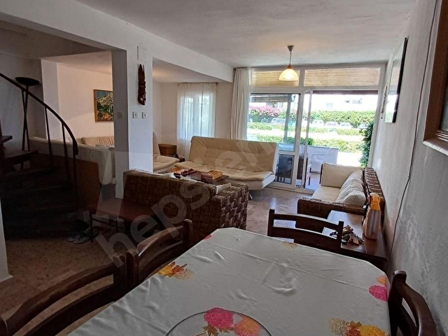 Boyalık denize sıfır özel plajlı site çift cephe bahçe katı 3+1 - Görsel 14