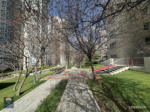 PARK ORAN SİTESİNDE 1+1 BOŞ, BALKONLU PEYZAJ MANZARALI KİRALIK - Görsel 2