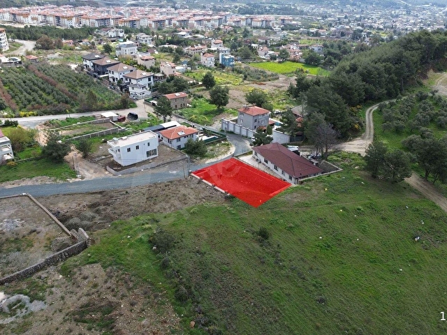 GÜLDEREN TOKİ YAKINI | ORMAN CEPHELİ | TAŞ DUVARLI | 435 m² ARSA - Görsel 3
