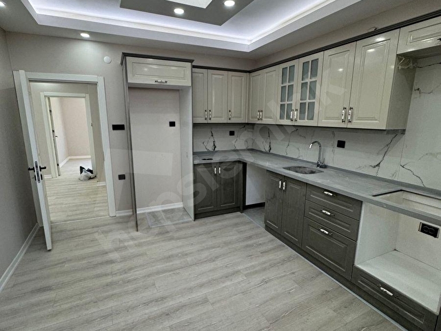 SAMSUN İLKADIMDA İLYASKÖY KAVŞAĞINA YAKIN KOMPLE YENİLENMİŞ LÜKS 2+1 SATILIK DAİRE - Görsel 2
