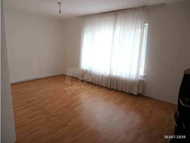 TOPRAKLIK DİŞ HASTANESİ YANINDA 2+1 BAHÇE KATI,KOMBİLİ DAİRE (BAHÇE ÇIKIŞI YAPILABİLİR)