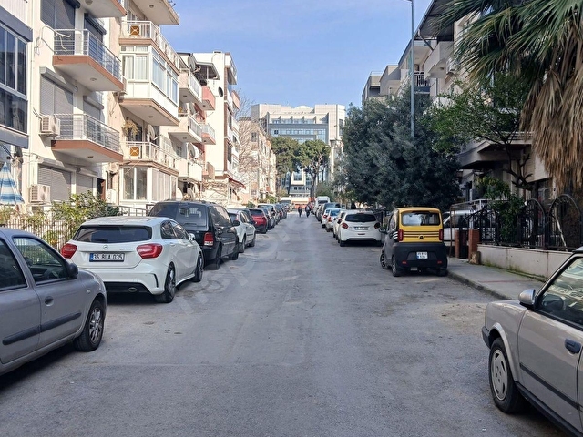 Buca Vali Rahmi Bey Mahallesinde Satılık 2+1 Daire - Görsel 18