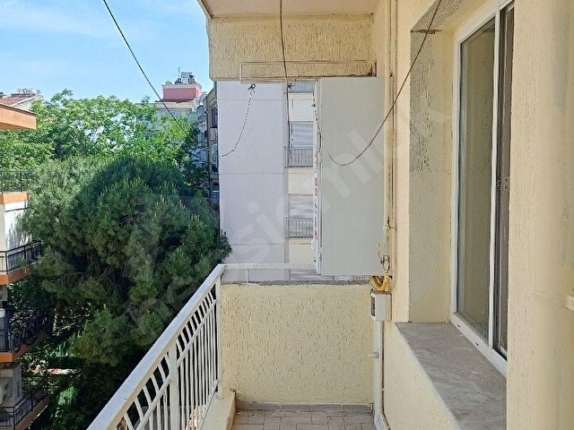KARŞIYAKA MERKEZDE ASANSÖRLÜ DOĞAL GAZLI BAKIMLI DAİRE - Görsel 5