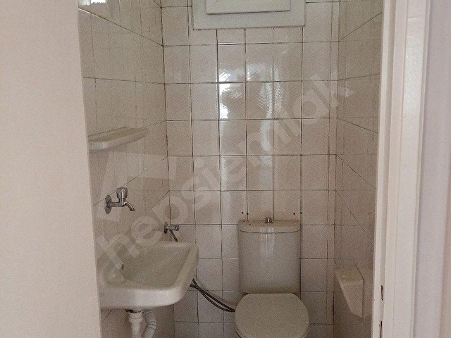 KARŞIYAKA MERKEZDE ASANSÖRLÜ DOĞAL GAZLI BAKIMLI DAİRE - Görsel 20