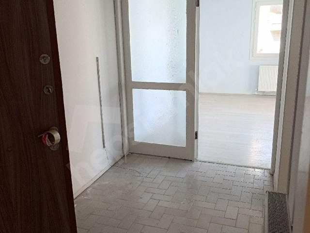 KARŞIYAKA MERKEZDE ASANSÖRLÜ DOĞAL GAZLI BAKIMLI DAİRE - Görsel 26