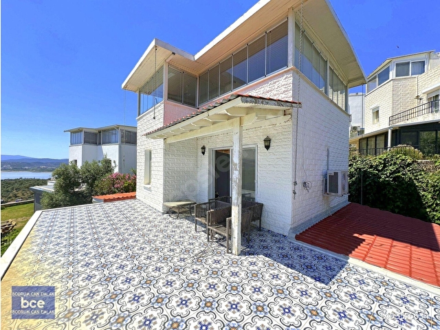 BODRUM KUMSAL PLAJLI SİTEDE 350m2 İÇİNDE MANZARALI MASRAFSIZ EŞYALI YAZ KIŞ YAŞAMA UYGUN VİLLA - Görsel 19