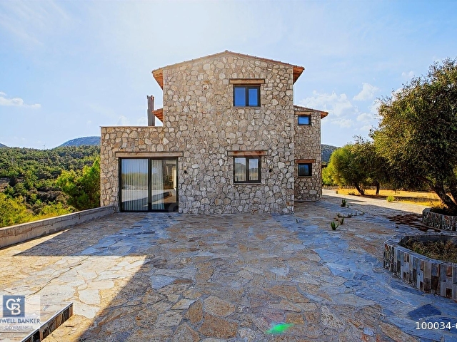 Karaburun Mordoğanda Panaromik Deniz Manzaralı Taş Villa - Görsel 11