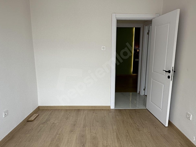BASIN SİTESİ KORT YAKINI KÖŞE CEPHE 3+1 MASRAFSIZ ARAKAT DAİRE - Görsel 11
