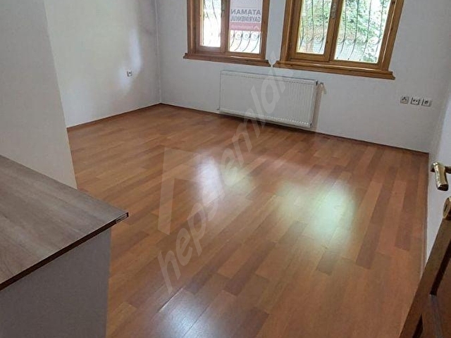 ATAMANDAN TANER SK. AİLE APARTMANINDA 3+1 BOYALI BAKIMLI KİRALIK DAİRE - Görsel 15