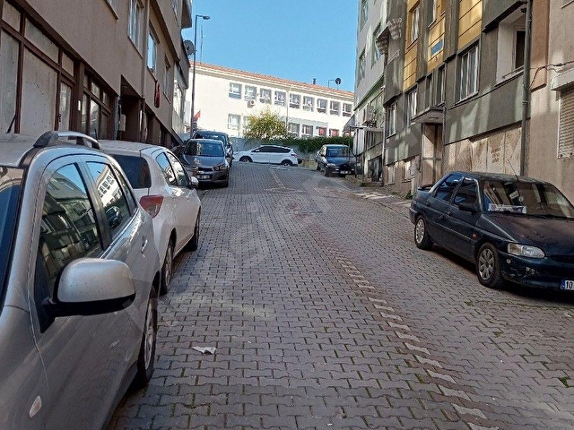 BANDIRMA HACIYUSUFTA 3+1 KİRALIK DAİRE - Görsel 4