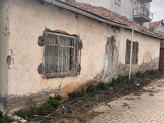 Banaz 31 Ağustos Mh Bahçeli 120m2 3+1 Müstakil Ev - Görsel 6