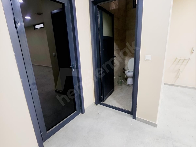 KEMERBURGAZ MERKEZDE 240 M2 DEPOLU DÜKKAN - Görsel 7