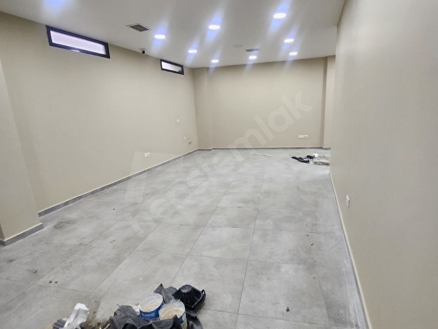 KEMERBURGAZ MERKEZDE 240 M2 DEPOLU DÜKKAN - Görsel 4