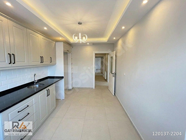 RA GAYRİMENKUL FERAHİM ŞALVUZ MH.SİTE SIFIR 3+1 DAİRE