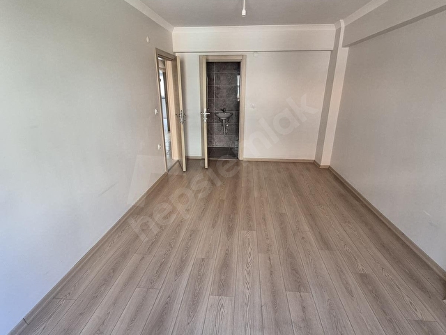 GÜVENÇ TAKSİ YAKINI 2+1 95M2 6YILLIK-EBEVEYN BANYO-KAPALI BALKON - Görsel 24