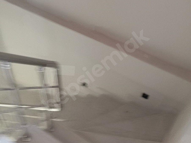 adana sarıçam şahin tepede  kozan yoluna 400 metre 3+1 tırıblexs  bahçeli - Görsel 5