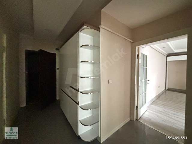 ALAÇATIDAN SOKULLUDA 2+1 İÇERİSİ YAPILI KİRALIK DAİRE