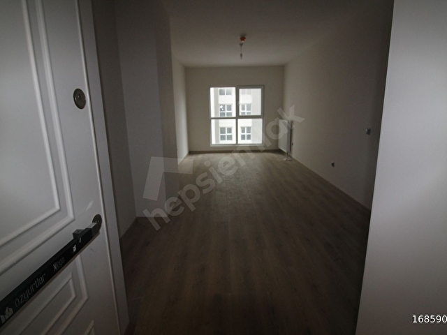 ÖZYURLAR N LOGO SİTESİ HAVUZ CEPHELİ KİRALIK 1+1 DAİRE - Görsel 3
