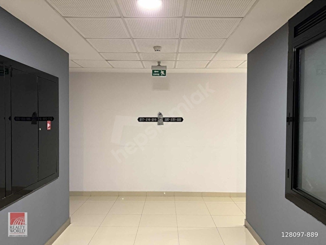 ACİL! FİYAT DÜŞTÜ! WEST GATE FULL EŞYALI MANZARALI BOŞ 1+1 DAİRE - Görsel 24