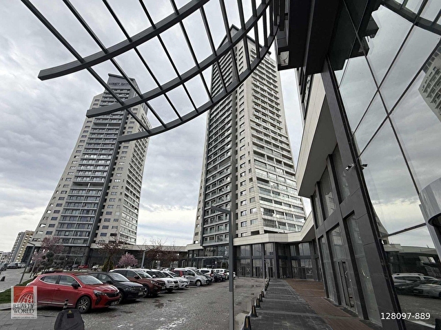 ACİL! FİYAT DÜŞTÜ! WEST GATE FULL EŞYALI MANZARALI BOŞ 1+1 DAİRE - Görsel 28