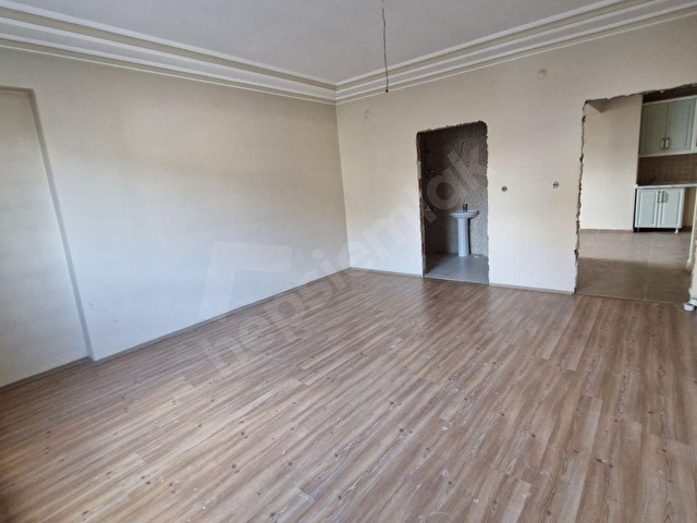 SOYLUDAN DİKMEN CADDESİ YAKINI 6+1 300M2 ASANSÖRLÜ AÇIK-KAPALI OTOPARKLITERASLI DUBLEKS SATILIK - Görsel 10
