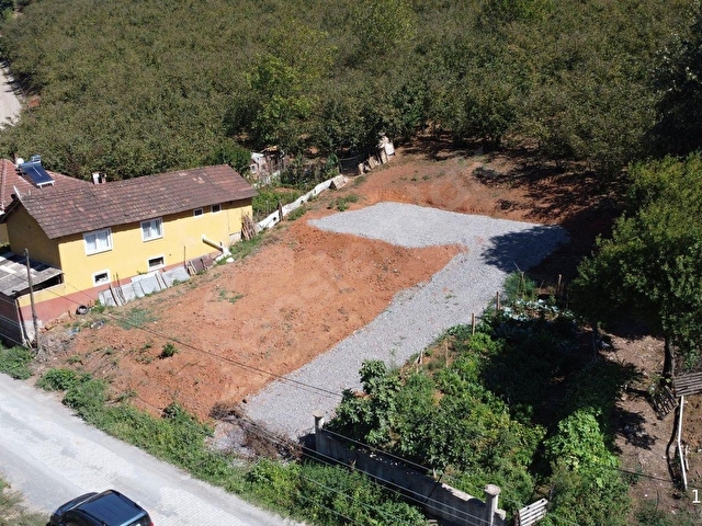 Ferizli Akçukurda 608 m² Köyiçi İmarlı Müstakil Arsa Emsal 0,40