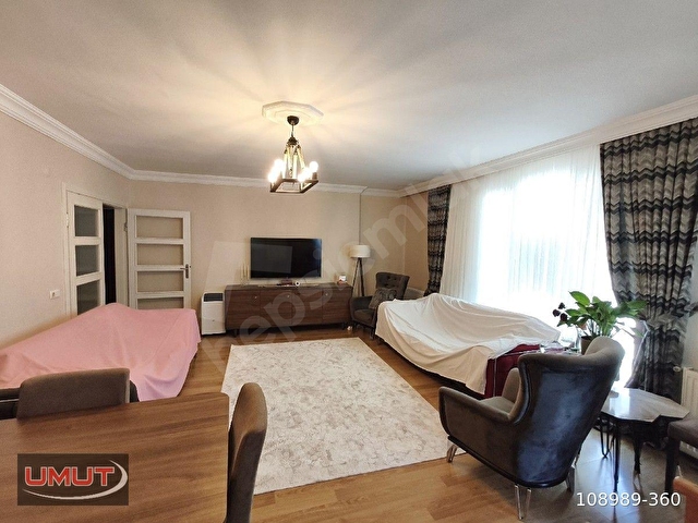 ÜNYE UMUT EMLAKTAN ATATÜRK MAH. GÜZEL KONUMDA ASANSÖRLÜ DOĞALGAZLI 2.KATTA 135 M2 3+1 SATILIK DAİRE