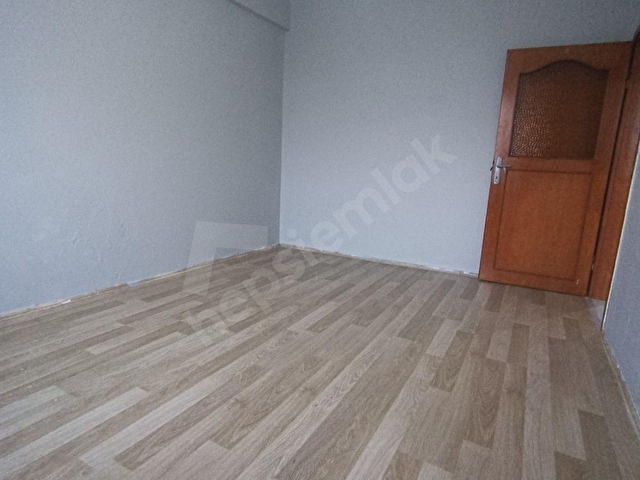 Kağıthane Merkezede Kiralık Büyük Balkonlu Manzaralı Daire - Görsel 17